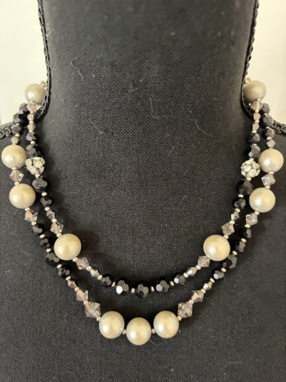 Double Strand Beaded Necklace – Black Crystal & Faux Pearl Elegance ✨